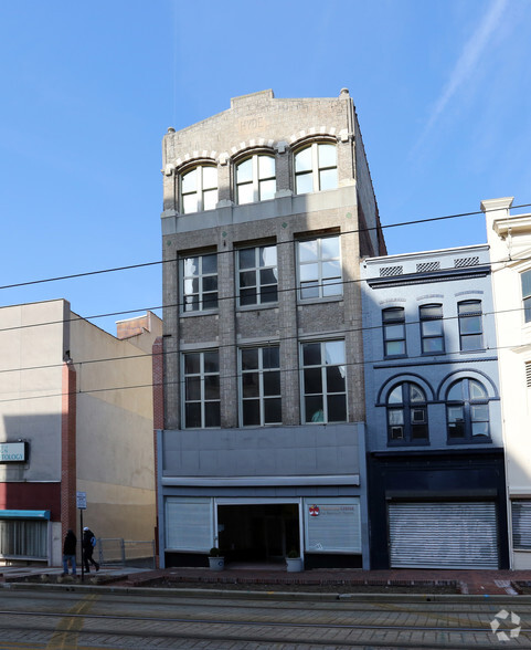 322 N Howard St, Baltimore, MD for lease - Building Photo - Image 2 of 4