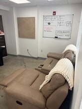 309 23rd St, Miami Beach, FL for lease Interior Photo- Image 2 of 8