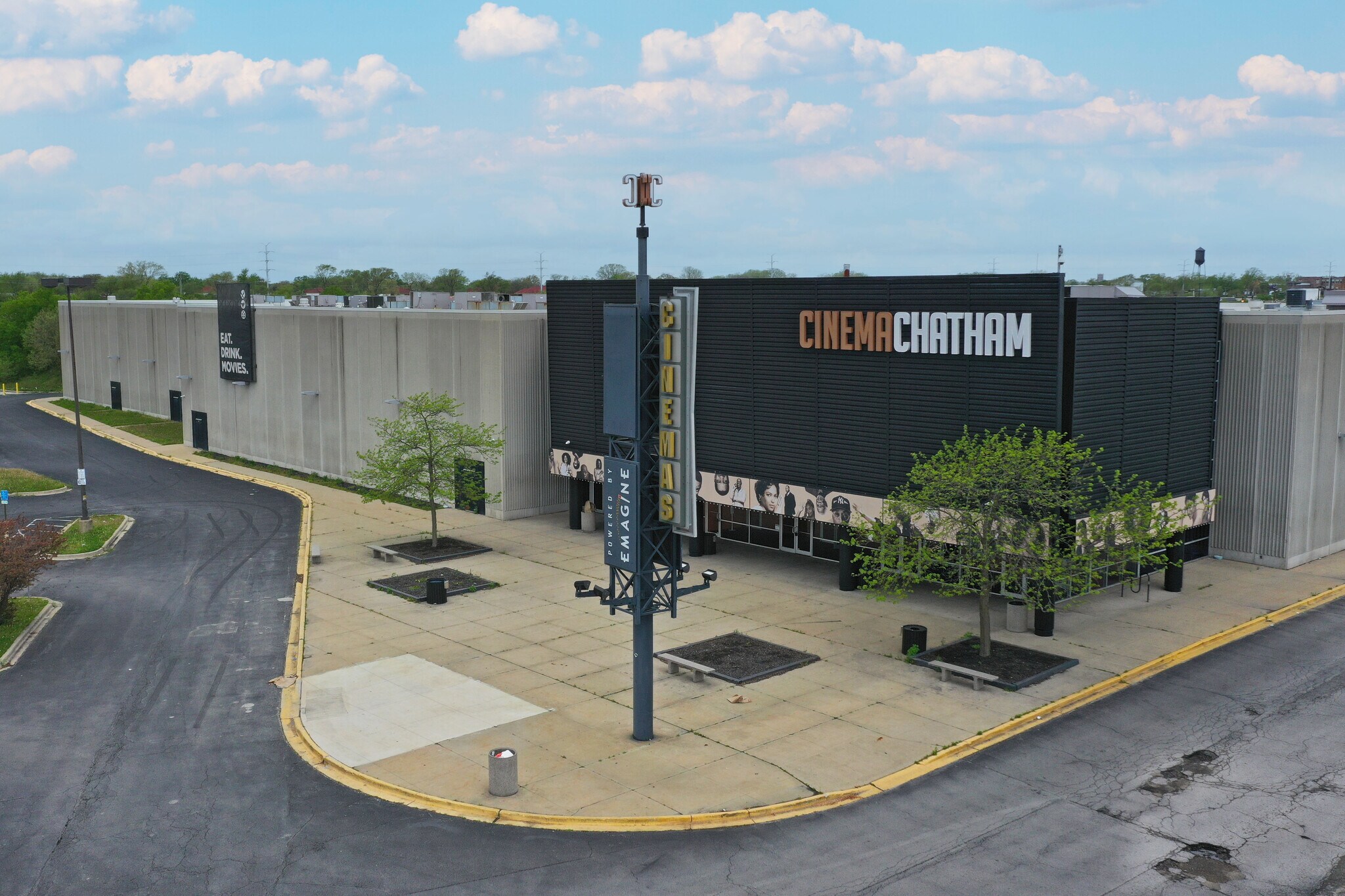 210 W 87th St, Chicago, IL à louer Photo du bâtiment- Image 1 de 9