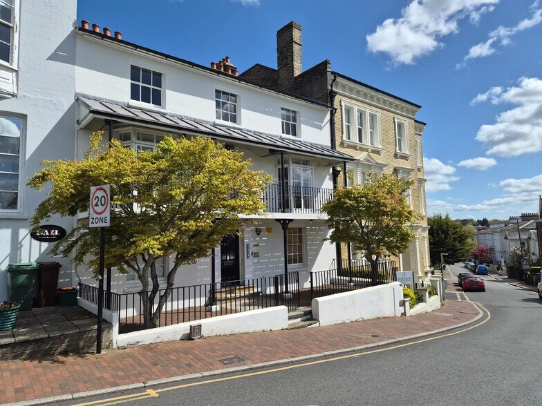 22 Mount Ephraim Rd, Tunbridge Wells à louer - Photo du bâtiment - Image 1 de 4