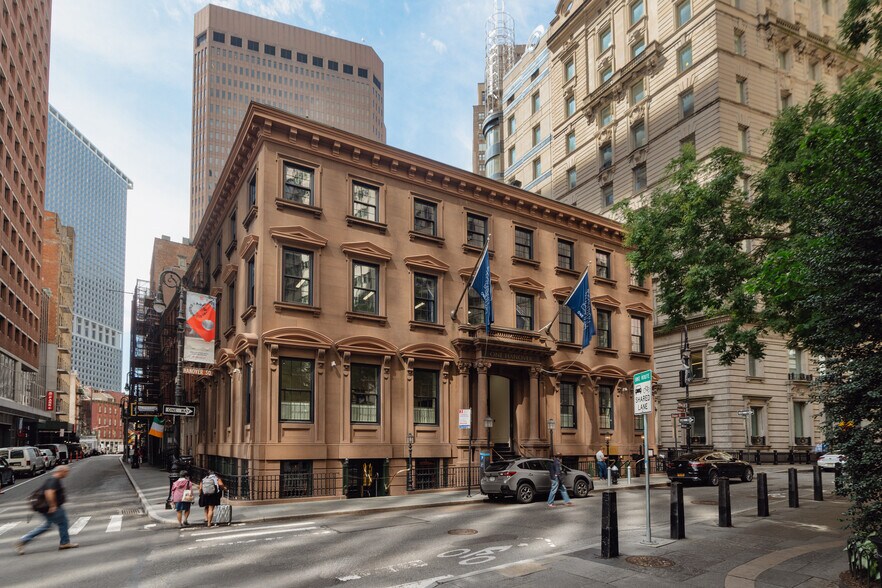 1 Hanover Sq, New York, NY à louer - Photo du bâtiment - Image 2 de 13