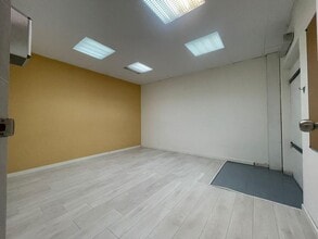 Office in Barcelona, Barcelona for lease Interior Photo- Image 2 of 17