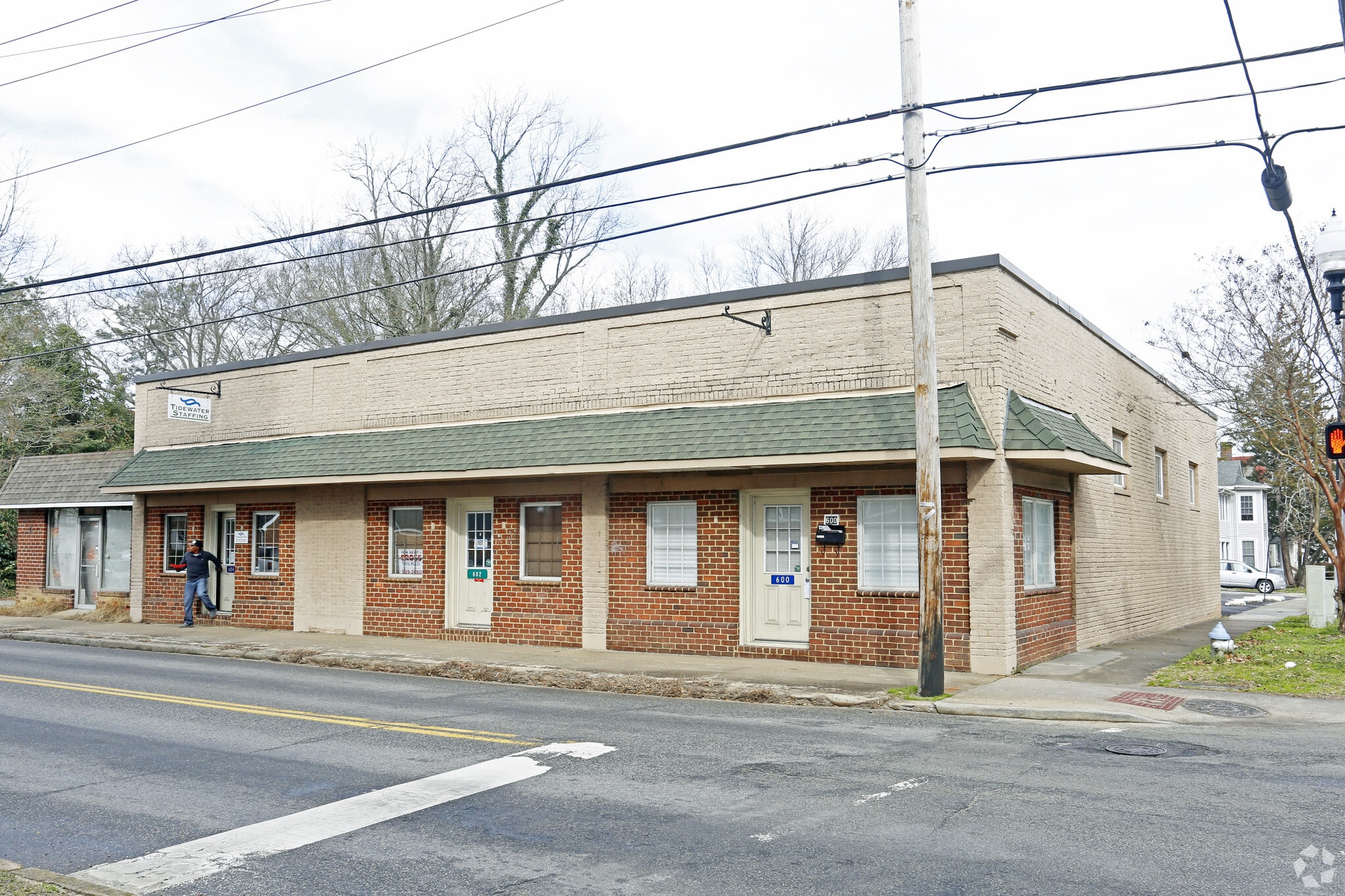 600-604 W Washington St, Suffolk, VA for lease Primary Photo- Image 1 of 5