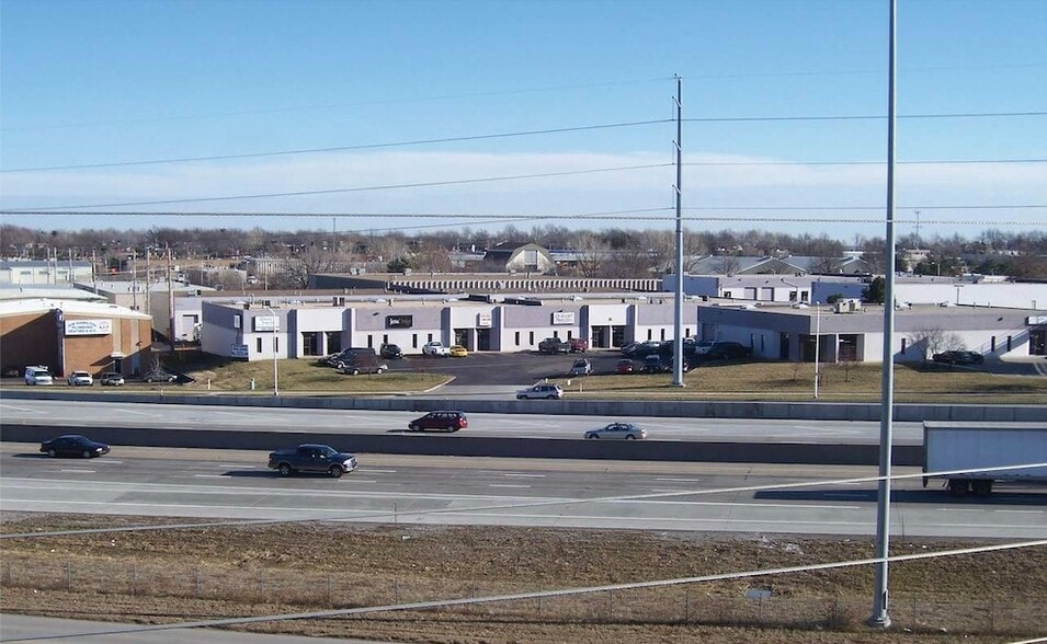 11610-11634 W 90th St, Overland Park, KS for lease - Building Photo - Image 1 of 11