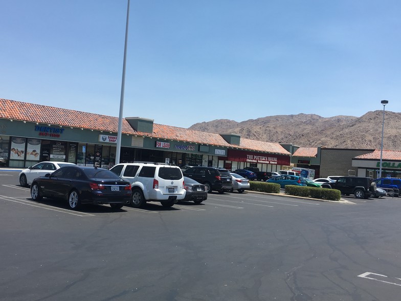 71707-71757 29 Palms Hwy, Twentynine Palms, CA for lease - Building Photo - Image 1 of 8