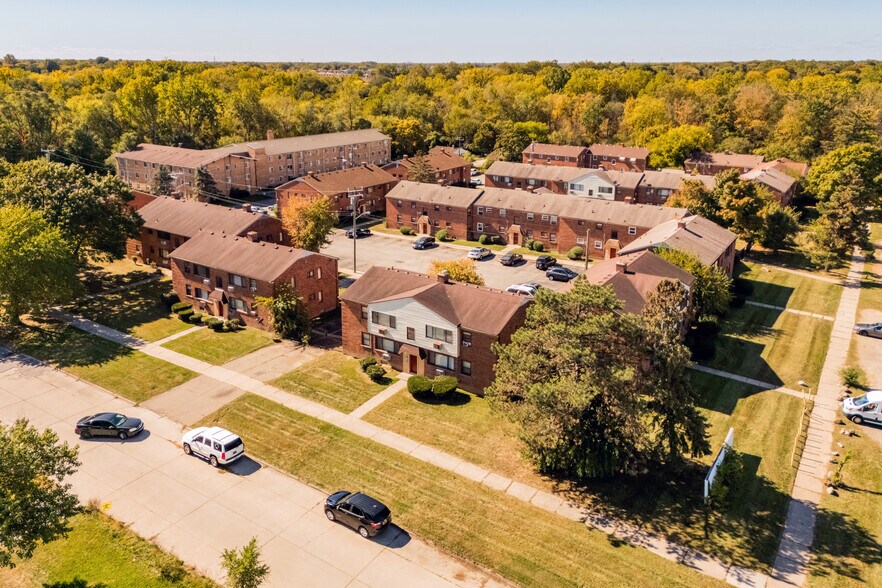 12850 Dolphin St, Detroit, MI à vendre - Photo du bâtiment - Image 3 de 21