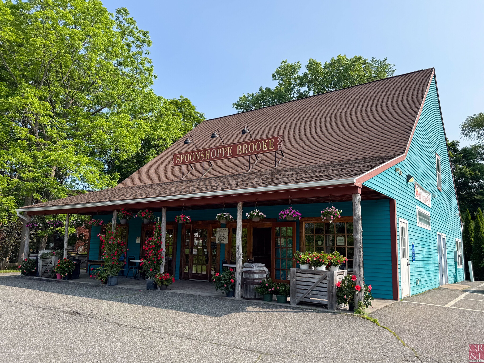 1320 E Main St, Meriden, CT à vendre Photo du bâtiment- Image 1 de 29