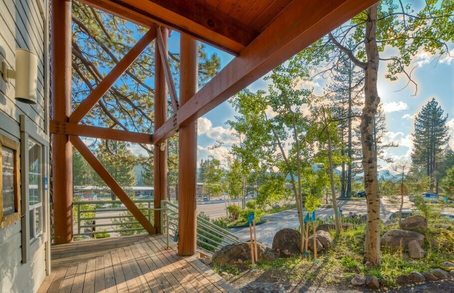 12010 Donner Pass Rd, Truckee, CA à vendre - Photo du bâtiment - Image 3 de 10
