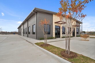 Hwy. 90 and Commerce, Katy, TX for lease Building Photo- Image 1 of 18