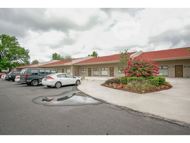 1 Britton Pl, Voorhees, NJ à louer - Photo du bâtiment - Image 3 de 14