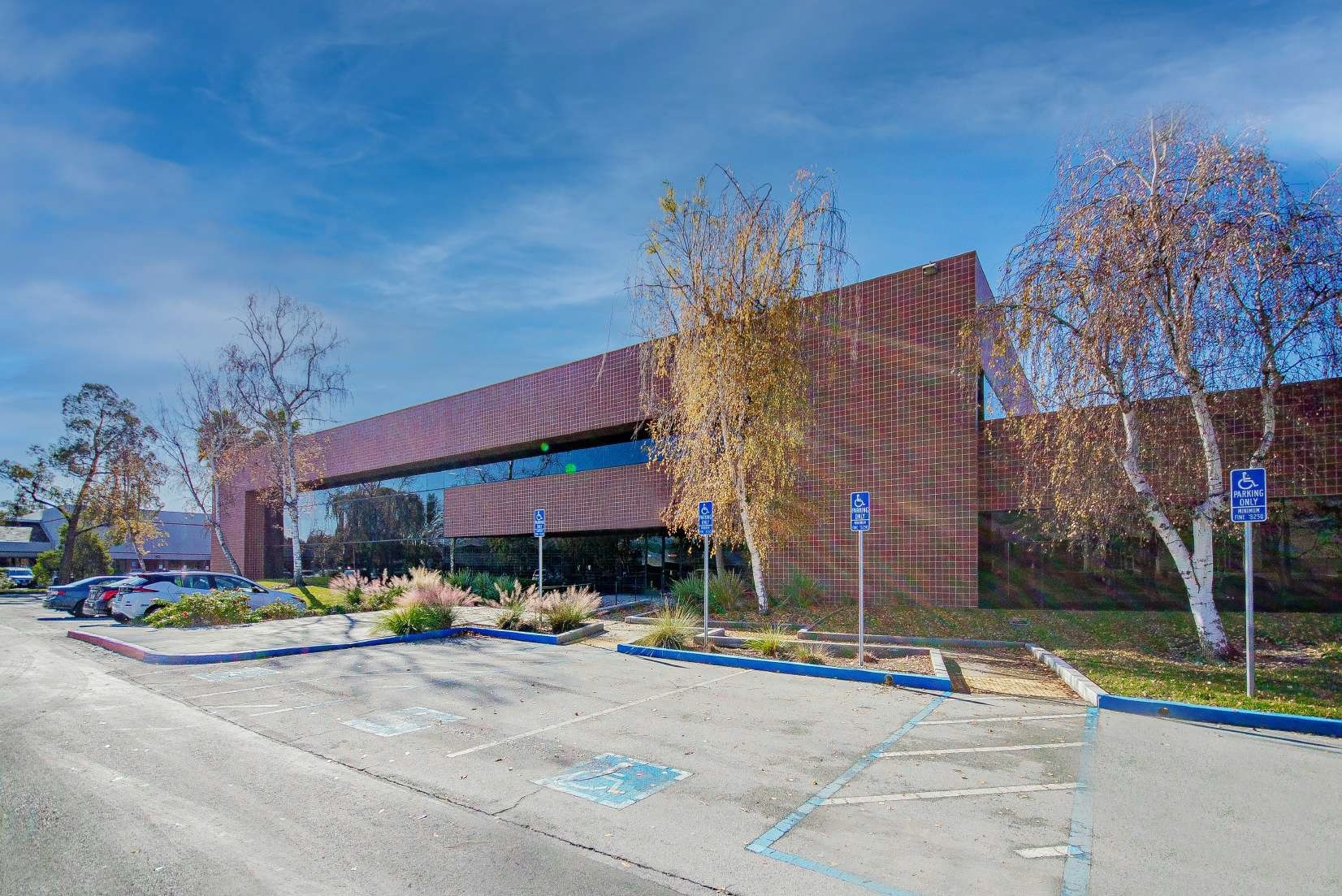 48571 Milmont Dr, Fremont, CA for lease Primary Photo- Image 1 of 9