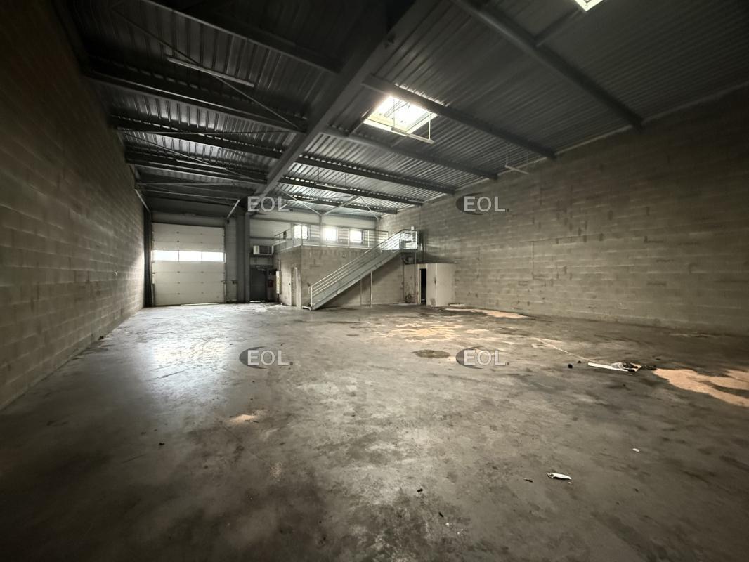 Flex in Croissy-Beaubourg for lease Interior Photo- Image 1 of 6