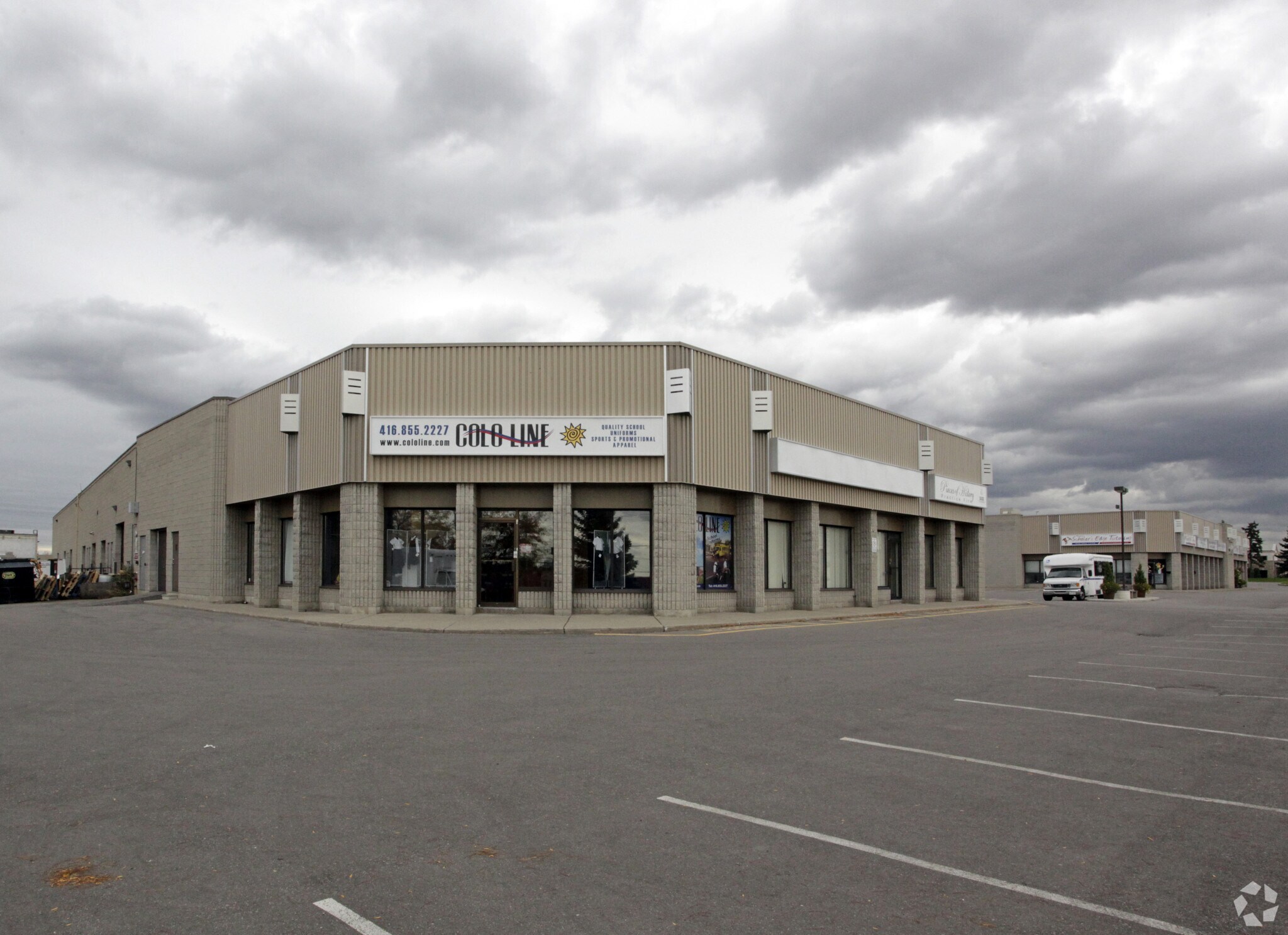 4300 Steeles Av W, Markham, ON à vendre Photo principale- Image 1 de 1