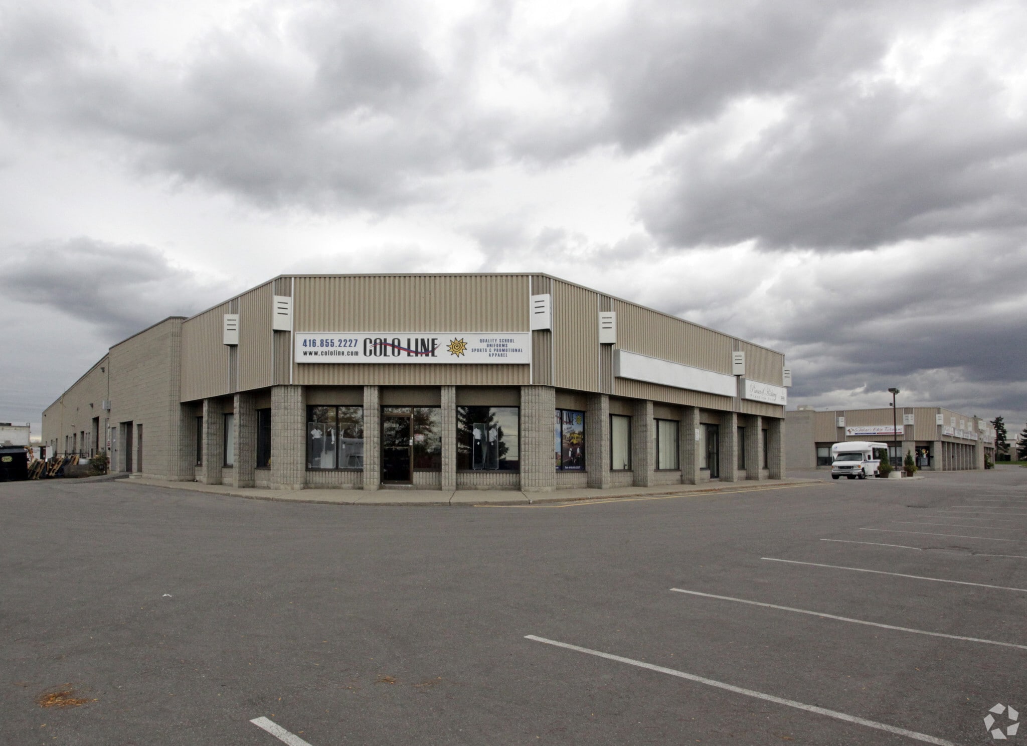 4300 Steeles Av W, Woodbridge, ON for lease Primary Photo- Image 1 of 8