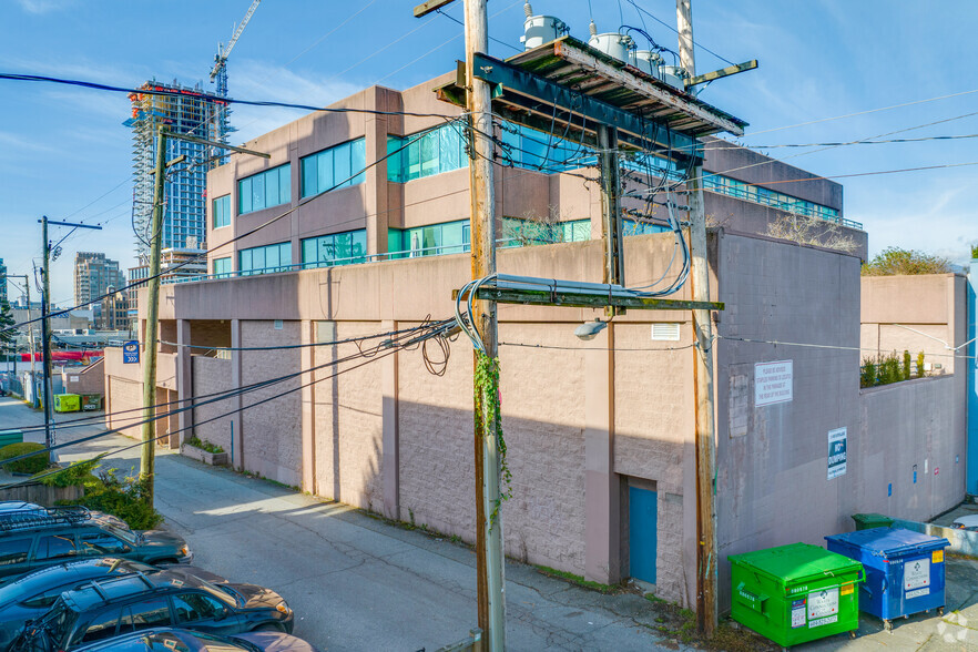 1338 W Broadway, Vancouver, BC for lease - Building Photo - Image 1 of 4