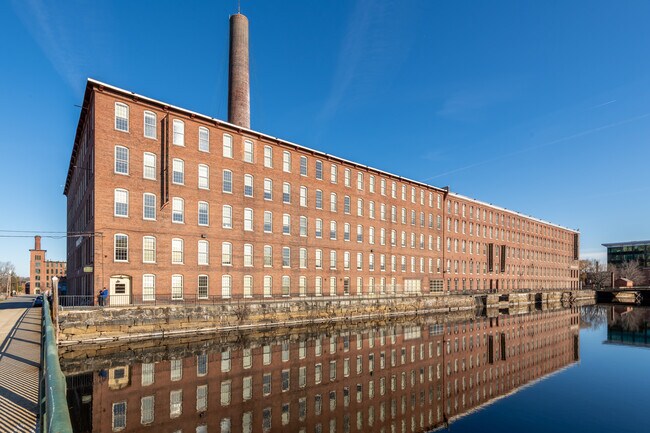 Plus de détails pour 175 Cabot St, Lowell, MA - Bureau, Local d'activités à louer