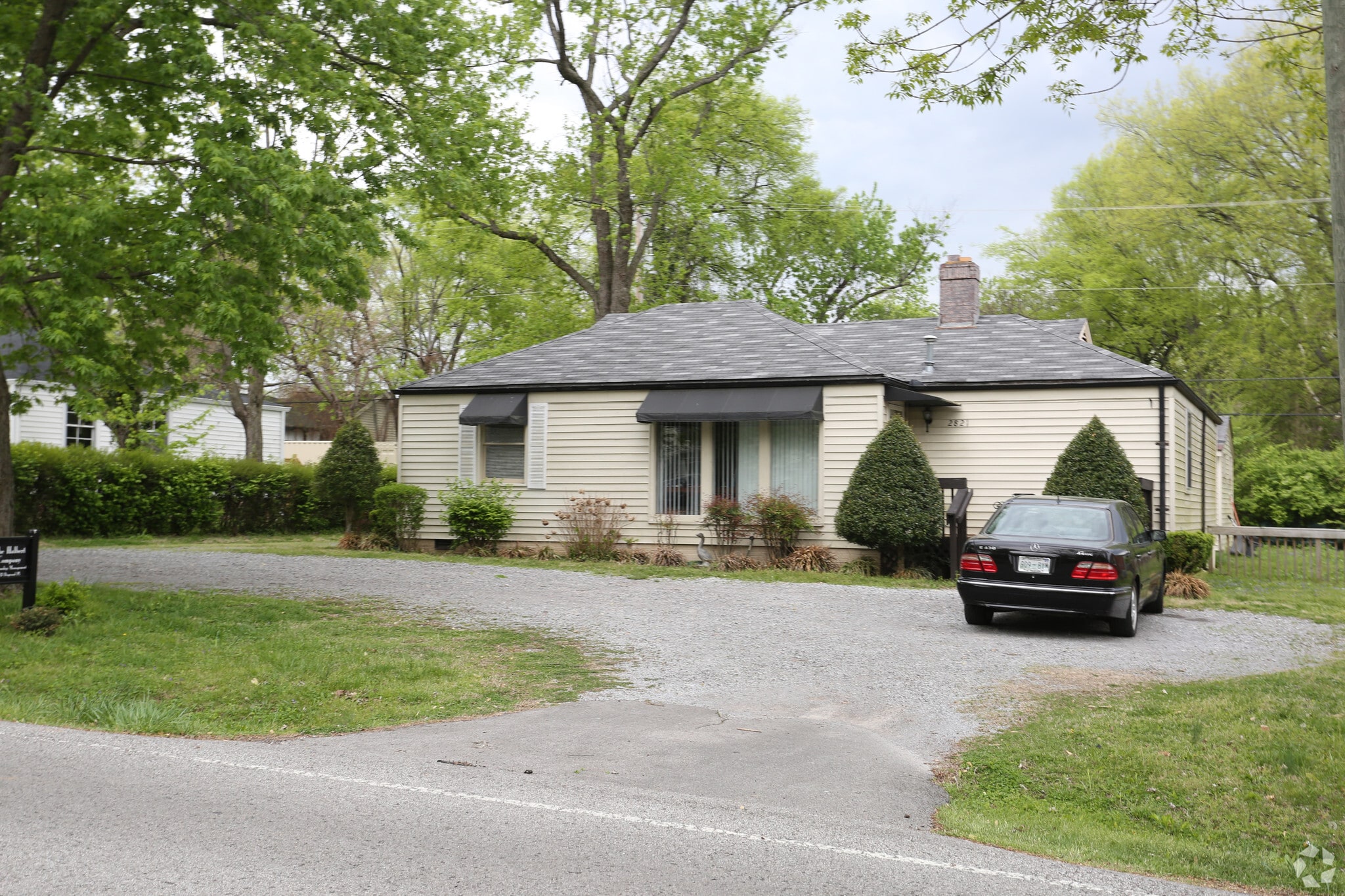 2821 Dogwood Pl, Nashville, TN for sale Primary Photo- Image 1 of 41