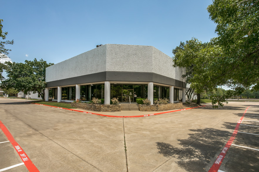 15001 Trinity Blvd, Fort Worth, TX à vendre - Photo du b timent - Image 1 de 1