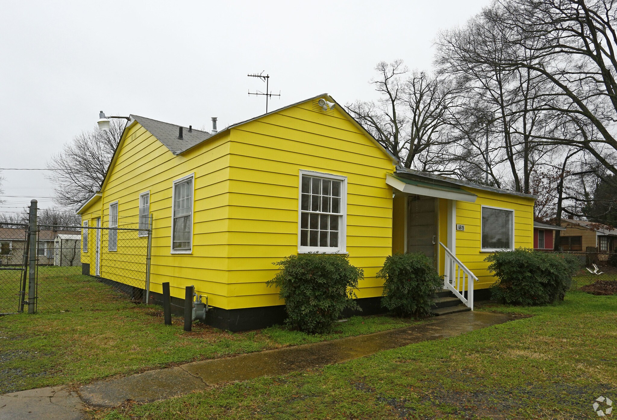 4619 Nations Crossing Rd, Charlotte, NC for lease Primary Photo- Image 1 of 5