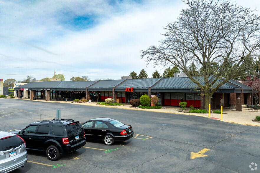 1605 N Alpine Rd, Rockford, IL for sale - Building Photo - Image 2 of 21