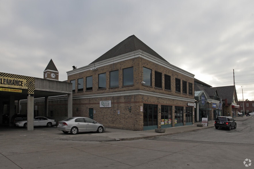 3085-3105 Hurontario St, Mississauga, ON à louer - Photo du bâtiment - Image 2 de 8