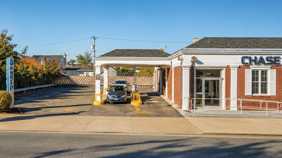 212 Long Beach Blvd, Island Park, NY à vendre - Photo du bâtiment - Image 3 de 4