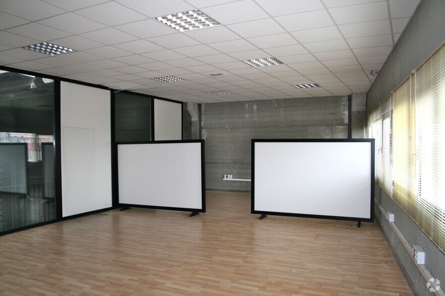 Calle Monte Boyal, 38, Casarrubios del Monte, Toledo for lease - Building Photo - Image 3 of 4