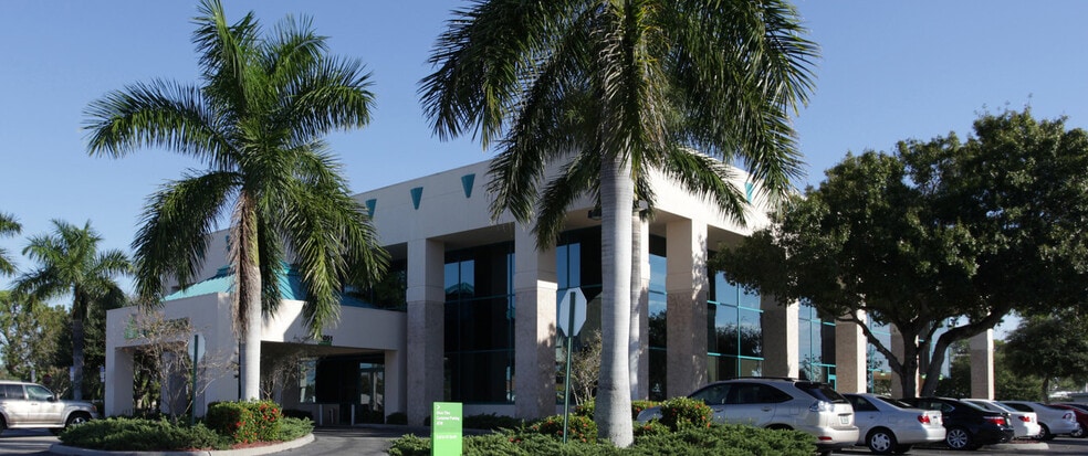 15051 S Tamiami Trl, Fort Myers, FL for lease - Building Photo - Image 2 of 8
