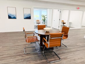 104 N Main St, Gainesville, FL for lease Building Photo- Image 2 of 8