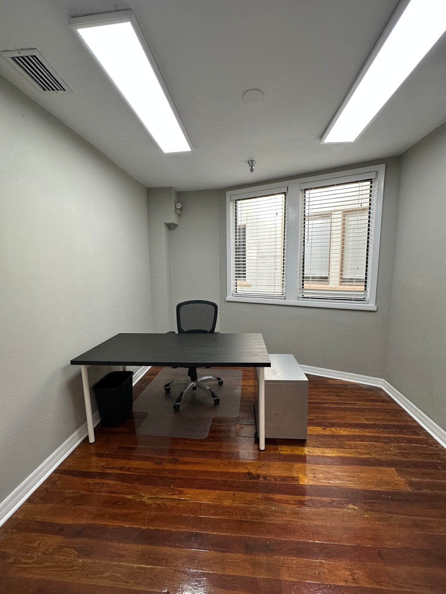 927 E New Haven Ave, Melbourne, FL à louer Photo intérieure- Image 1 de 1