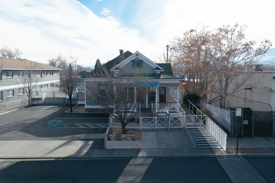 418 Cheney St, Reno, NV à vendre - Photo du bâtiment - Image 2 de 11