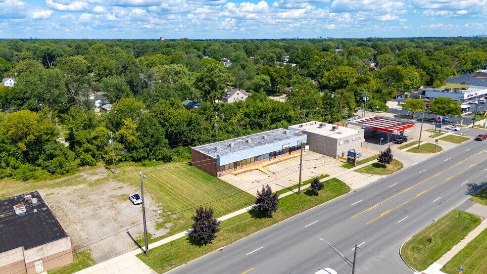 25436-25472 Van Born Rd, Dearborn Heights, MI à louer - Photo du bâtiment - Image 2 de 10