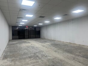 7650 I-35 E, Corinth, TX for lease Interior Photo- Image 1 of 2