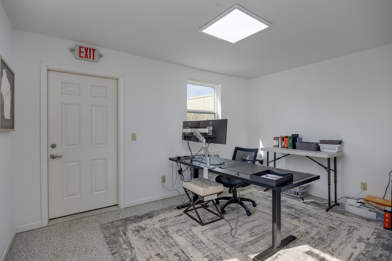 6580 Lake Rd, Windsor, WI 53598 - Unit 1 - - Interior Photo - Image 2 of 9