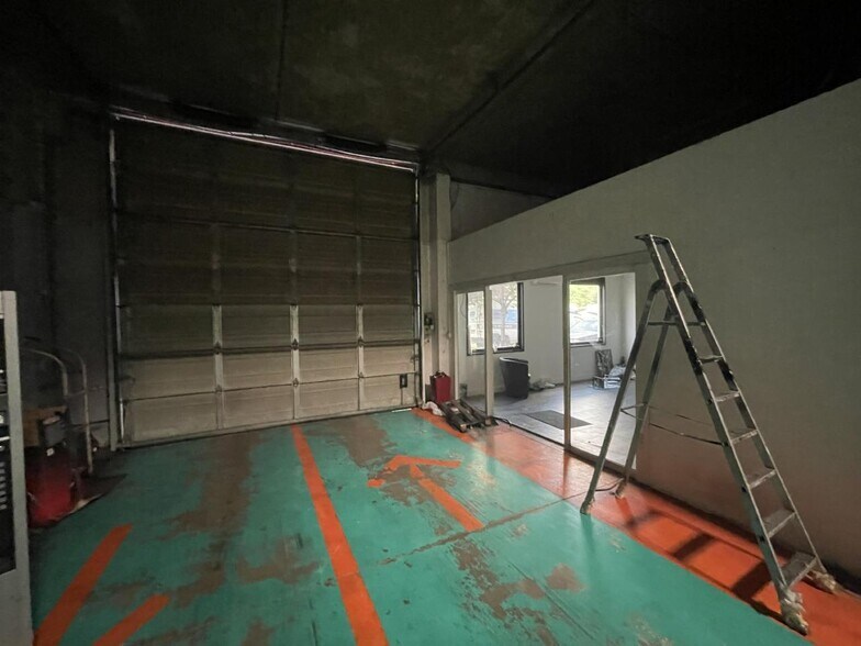 Flex in Aulnay-sous-Bois for lease - Building Photo - Image 3 of 8