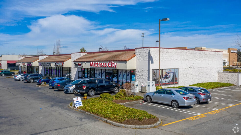 18505 Alderwood Mall Pky, Lynnwood, WA for lease - Primary Photo - Image 1 of 4