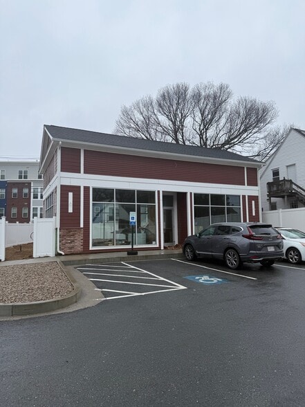 34-36 Harrington Ave, Shrewsbury, MA à louer - Photo principale - Image 1 de 3