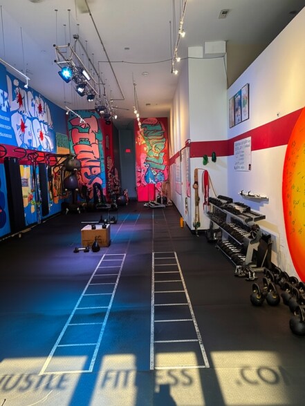 2625 N Halsted St, Chicago, IL à vendre - Photo du bâtiment - Image 2 de 9