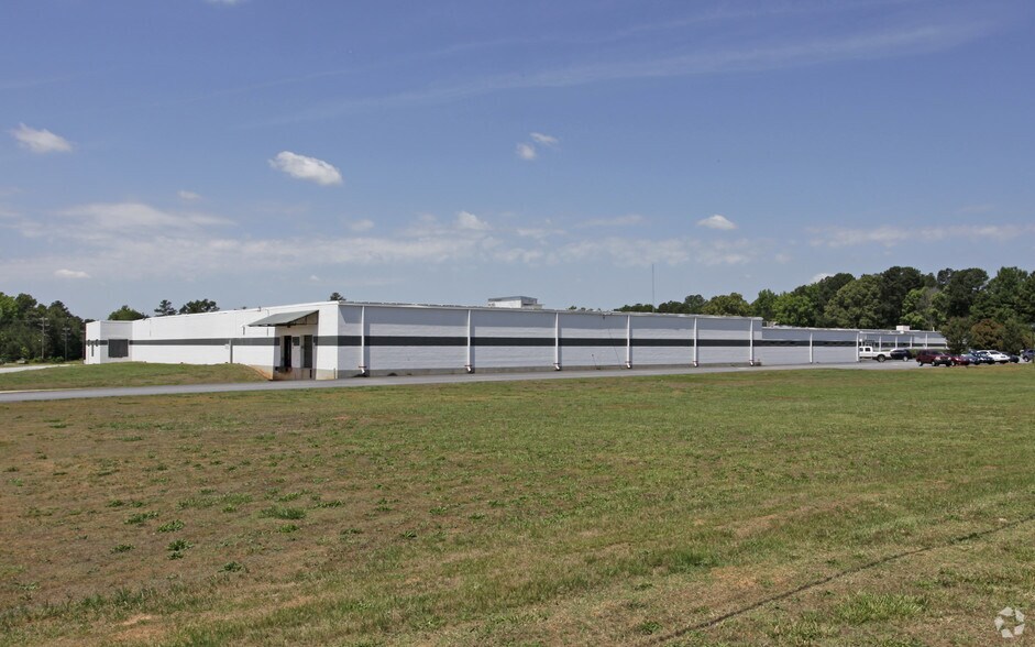 28966 Highway 76 E, Clinton, SC à louer - Photo principale - Image 1 de 9