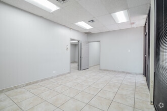 8666 Huebner Rd, San Antonio, TX for lease Interior Photo- Image 2 of 8