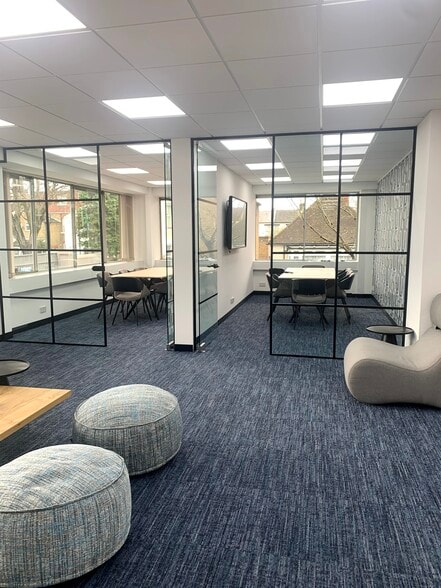 152-178 Kingston Rd, New Malden for lease - Interior Photo - Image 2 of 6