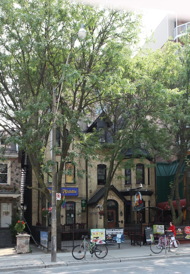 Plus de détails pour 27 Wellesley St E, Toronto, ON - Bureau à louer