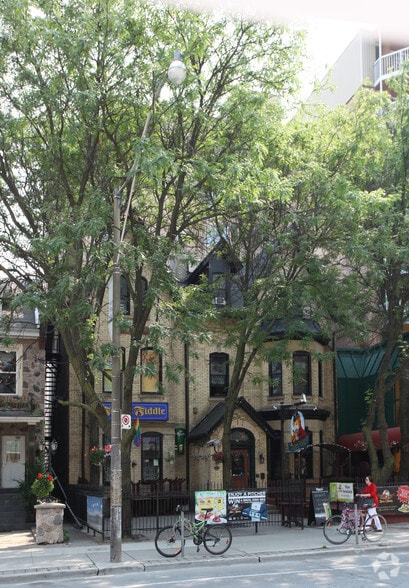 27 Wellesley St E, Toronto, ON à louer - Photo principale - Image 1 de 2