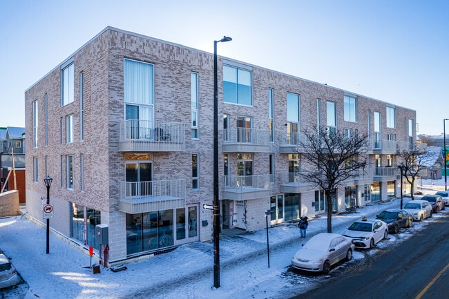 Plus de détails pour 3322 Rue Masson, Montréal, QC - Multi-résidentiel à vendre