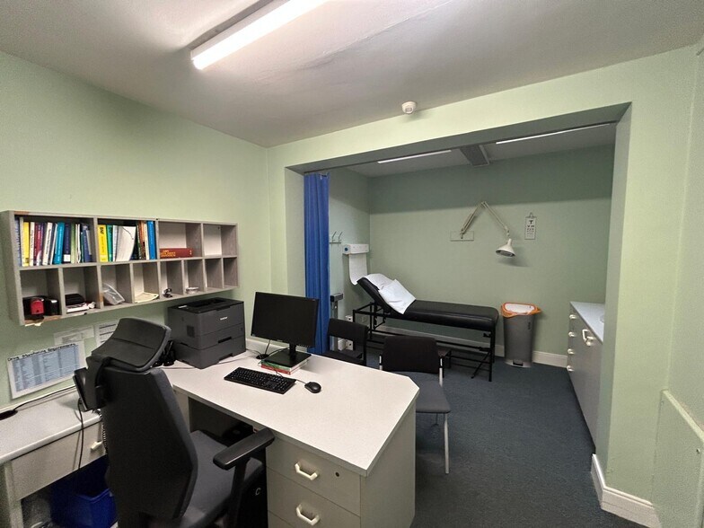 66-70 Springfield Rd, Belfast à vendre - Photo du bâtiment - Image 3 de 6