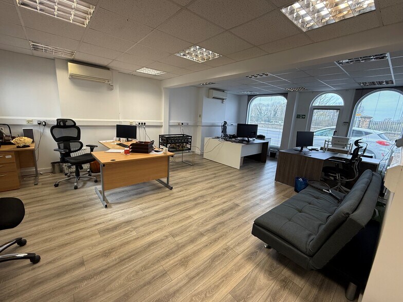 81-82 Portsmouth Rd, Surbiton à louer - Photo intérieure - Image 3 de 4