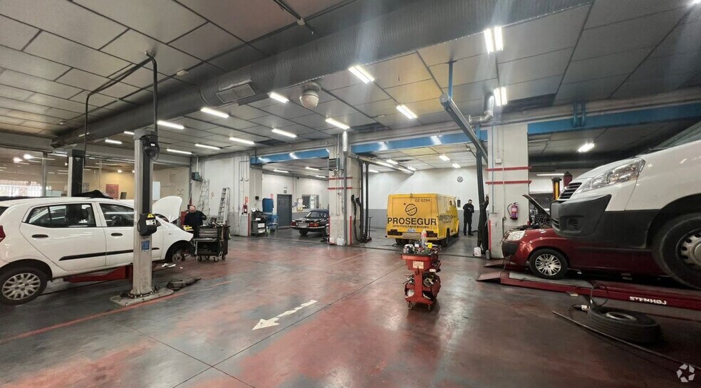 Industrial in Coslada, Madrid for sale - Building Photo - Image 1 of 15