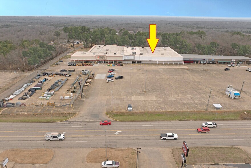 901 SE Hwy 70 E, Idabel, OK à louer - Photo du bâtiment - Image 2 de 5