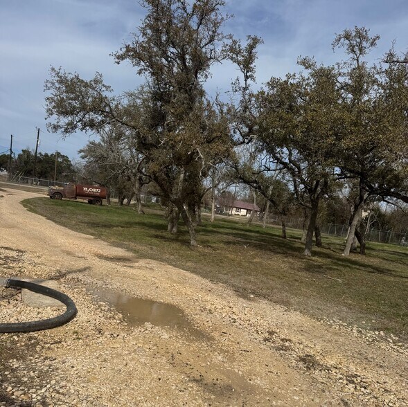 000 RR 12, Dripping Springs, TX à vendre - Photo du bâtiment - Image 2 de 7