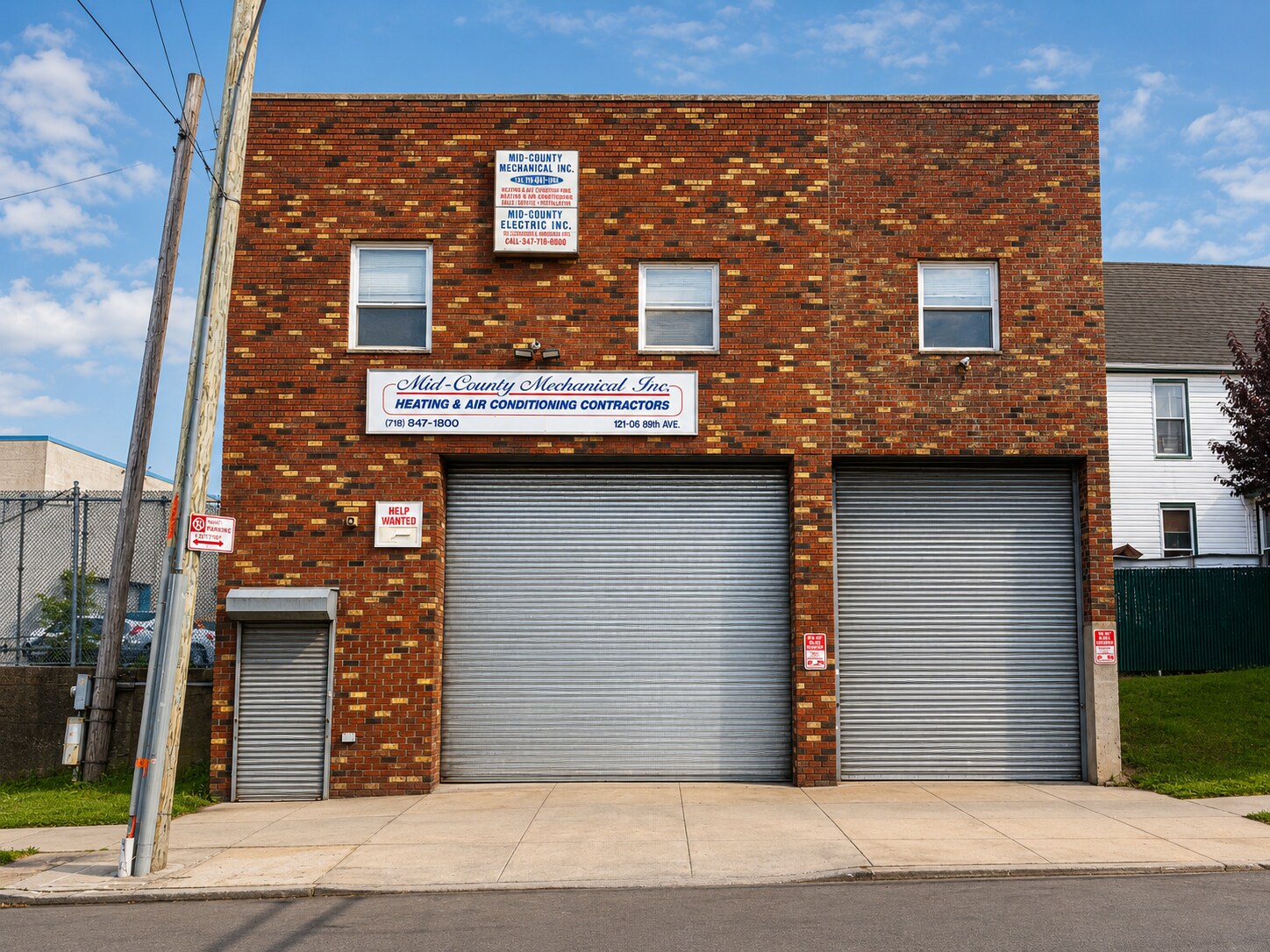 12106 89th Ave, Richmond Hill, NY à vendre Photo du bâtiment- Image 1 de 8